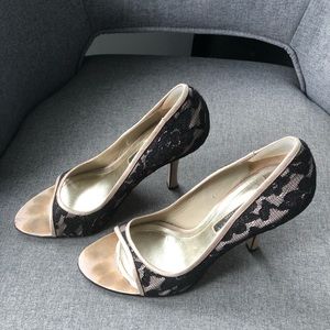 Laundry by Shelli  Segal lace heels